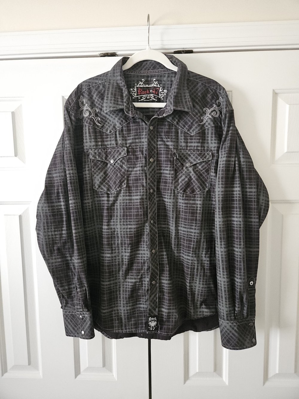 Rock 47 Men's XXL Gray/Black Plaid Embroidered Long Sleeve Button-Up Shirt